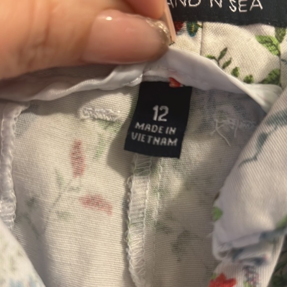 NWOT- Floral shorts. 🌸 great for summer. - Picture 8 of 8